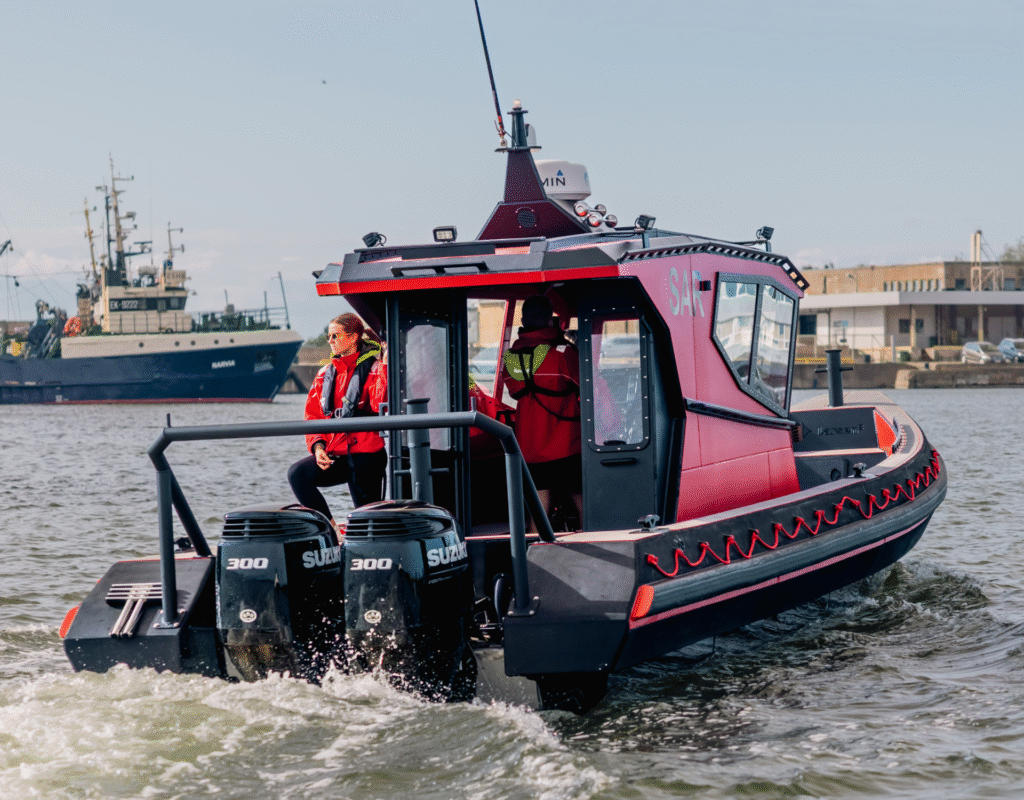Larsen 38 PRO HDPE coastal patrol boat render